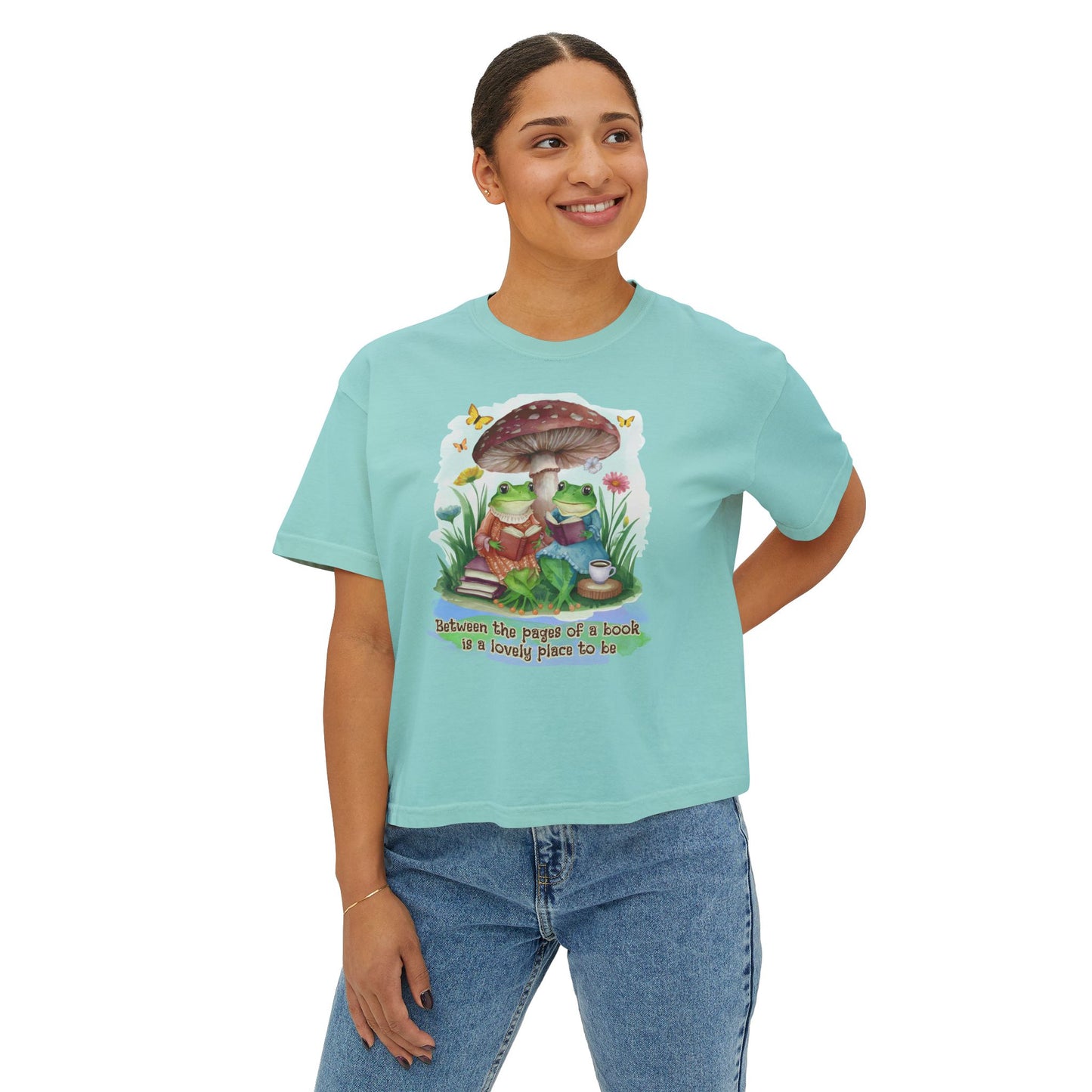 Books Frogs and Mushrooms Reading Aesthetic Comfort Colors Women's Boxy Tee