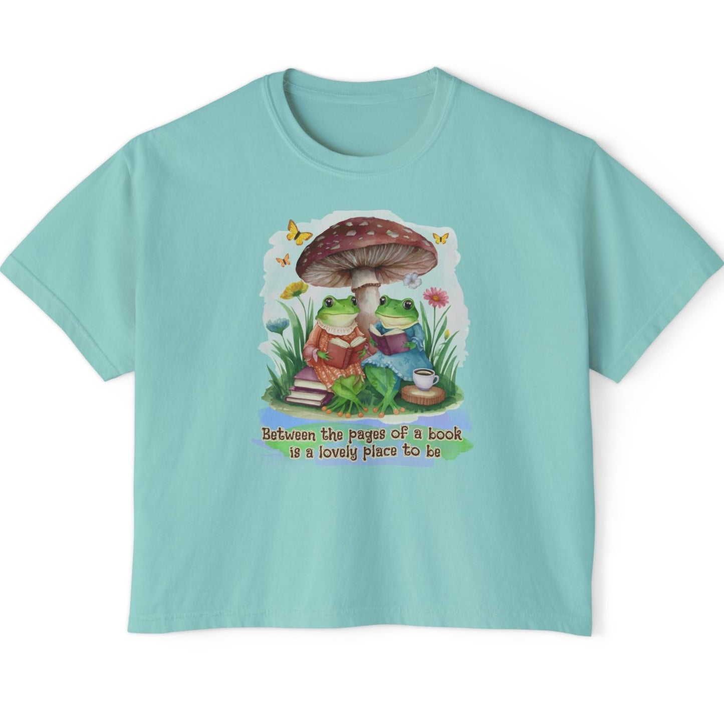 Books Frogs and Mushrooms Reading Aesthetic Comfort Colors Women's Boxy Tee