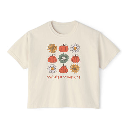 Fall Petals and Pumpkins Comfort Colors Autumn Aesthetic Women's Boxy Tee