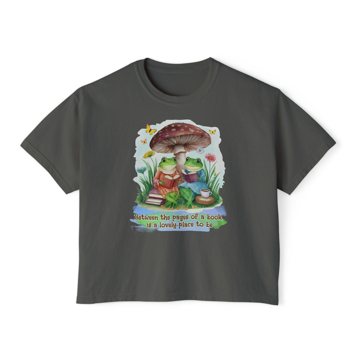 Books Frogs and Mushrooms Reading Aesthetic Comfort Colors Women's Boxy Tee